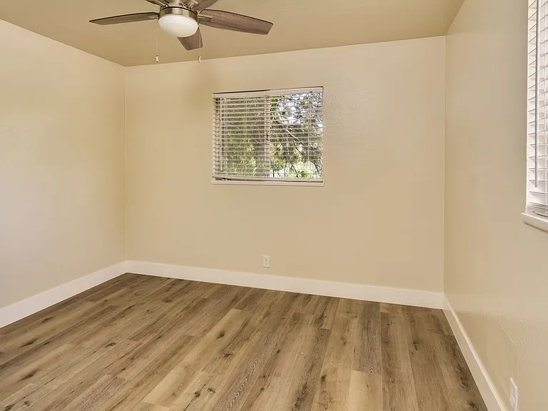 1748 Neal Dow Ave — Photo 5