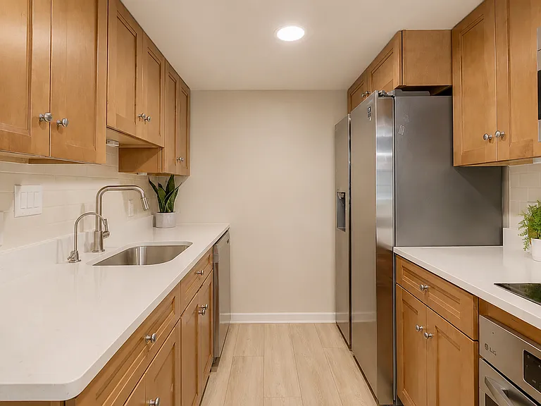 1099 22nd St NW #201 — Photo 10