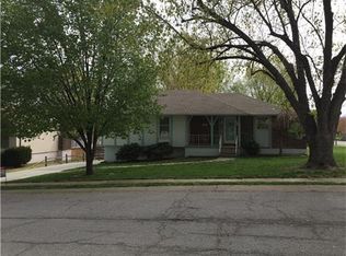 3049 S Bryn Mawr Dr, Independence, MO 64057