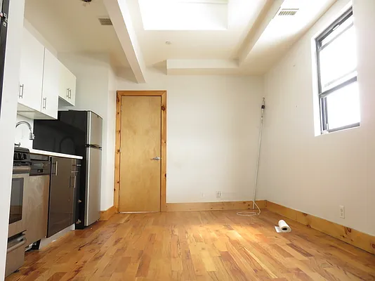 Rented by Rennit Inc. | media 26