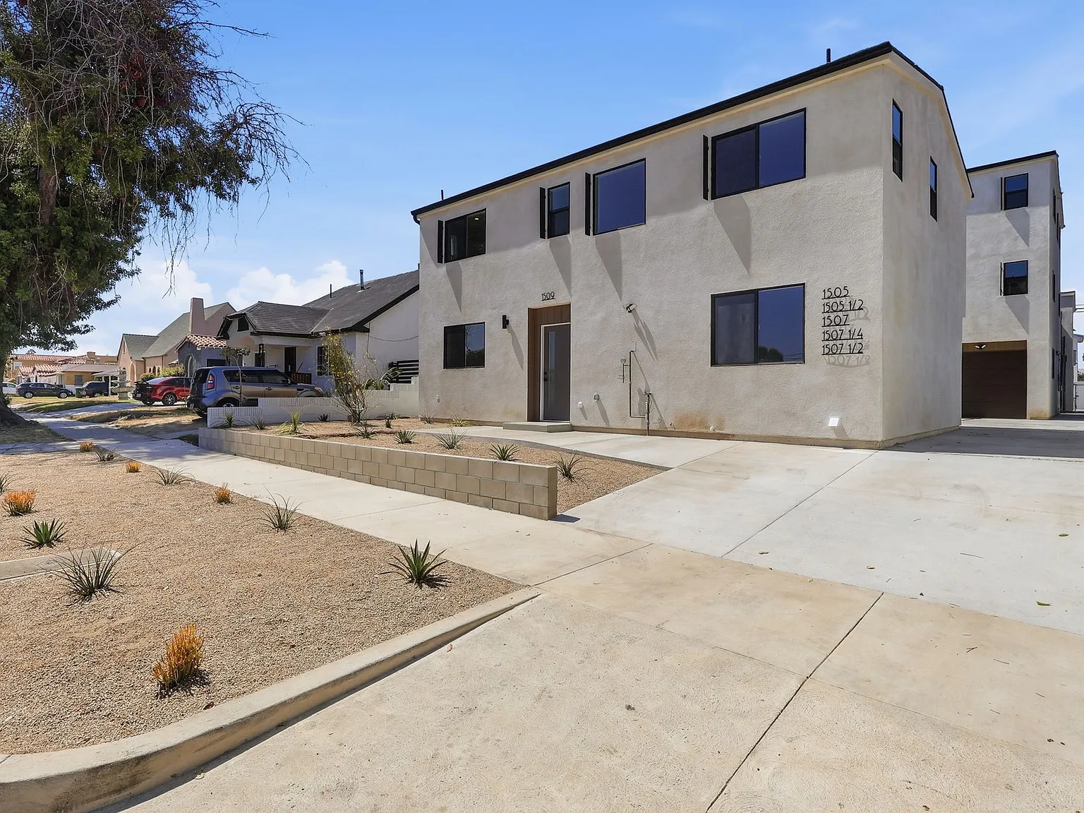 3 bed, 1500 sqft, $3,895 — Photo 3