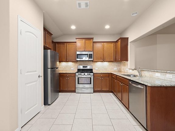 5th image of 305 Longhorn Cavern Rd