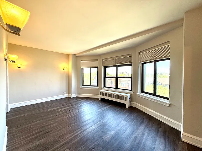 1033 W Loyola Ave #501 — Photo 15