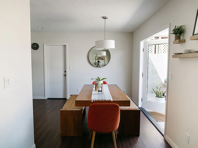 4588 Winona Ave — Photo 48