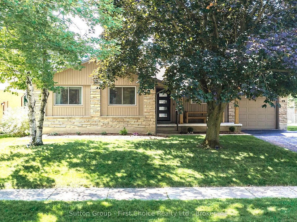 1st image of 29 Windemere Cres