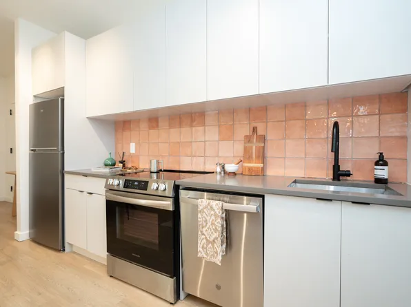 328 Pacific Avenue image 63 of 85