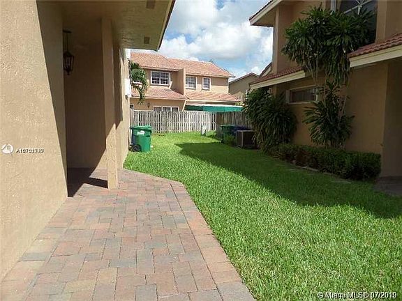 4th image of 8219 NW 191st Ln #37B-1