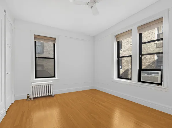 205 East 10th Street image 10 of 16