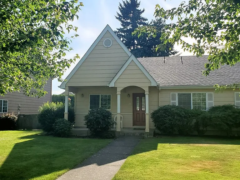 2932 Matt Dr — Photo 2