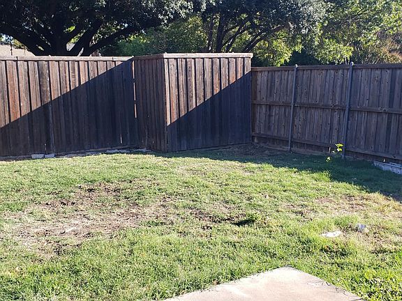2nd image of 809 Shannon Dr