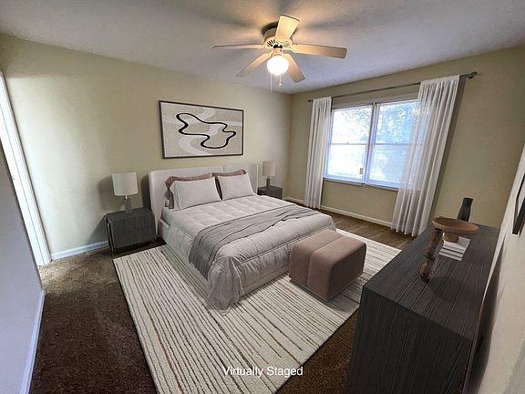 5th image of 135 Barrington Dr #4