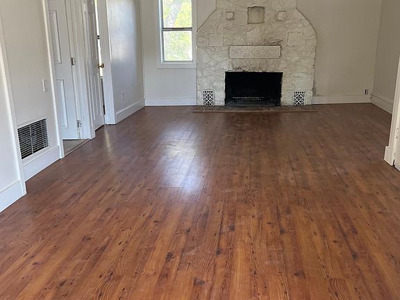 4th image of 23988 Lake Dr