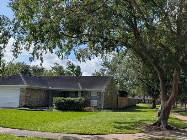 3102 E Heatherock Cir, Sugar Land, TX 77479