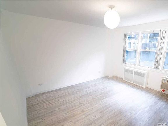 4th image of 50 S Bayard St #2Y