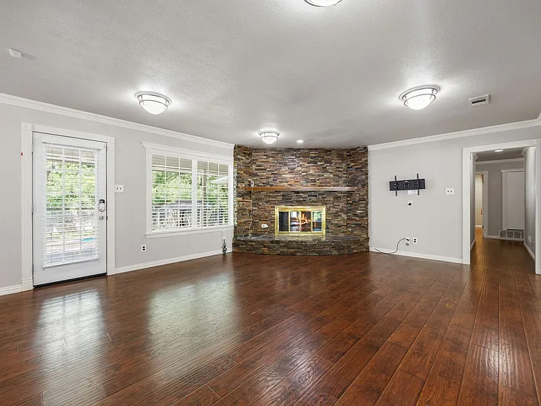 2231 Shadywood Ct — Photo 10