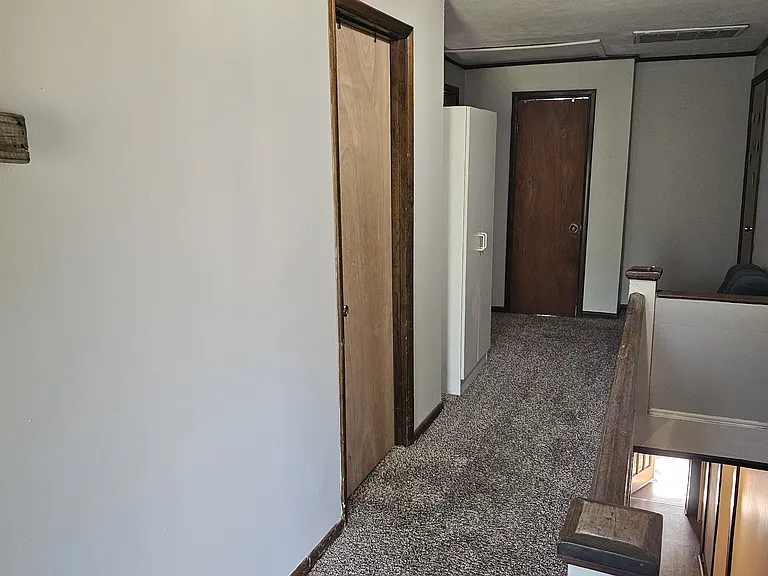 348 S College St — Photo 4
