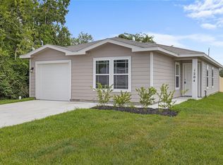 1204 Daniel St, Baytown, TX 77520