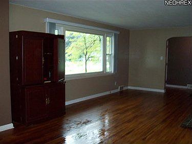 4th image of 518 Knollwood Ave