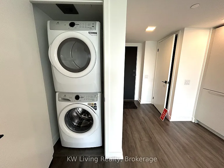 609 Sherbourne St #1209 — Photo 6