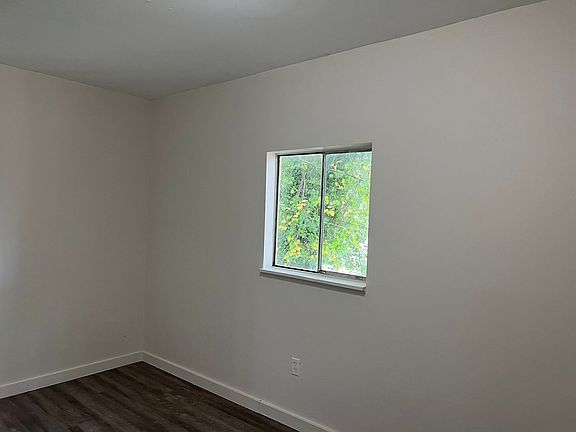 5th image of 609 Hospital Way