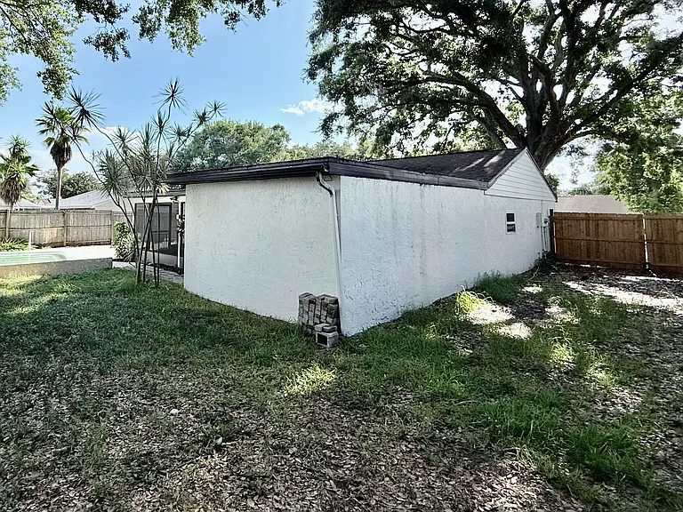 3042 Hanna Ct — Photo 3