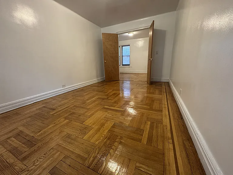 3215-3217 Hull Ave #2A — Photo 8