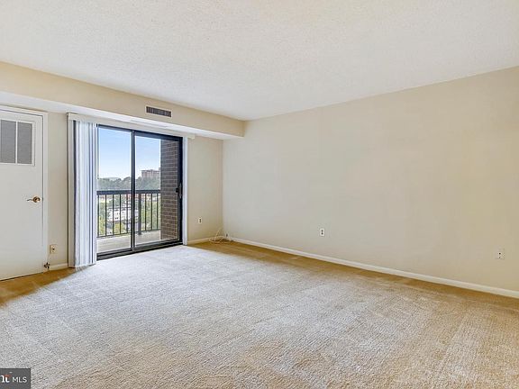 5th image of 200 N Pickett St APT 915