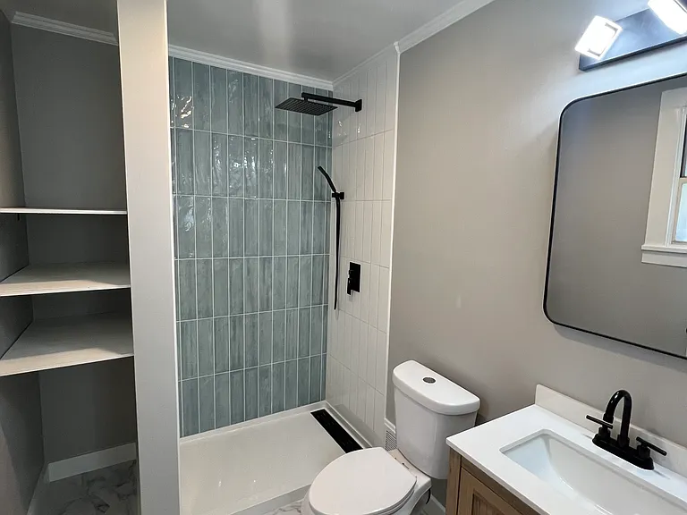 1804 W 45th St #1 — Photo 5
