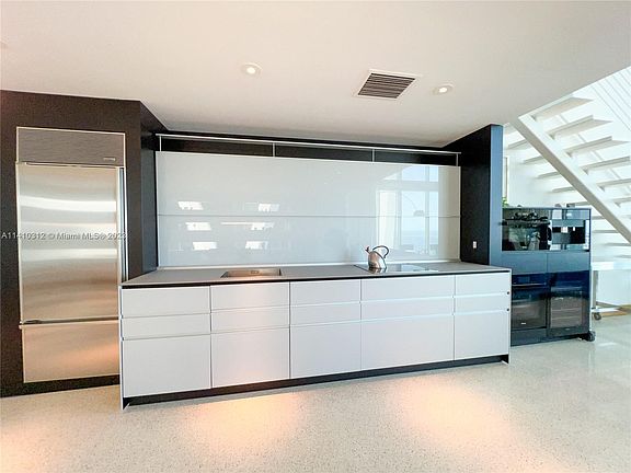 5th image of 1040 Biscayne Blvd APT 3701