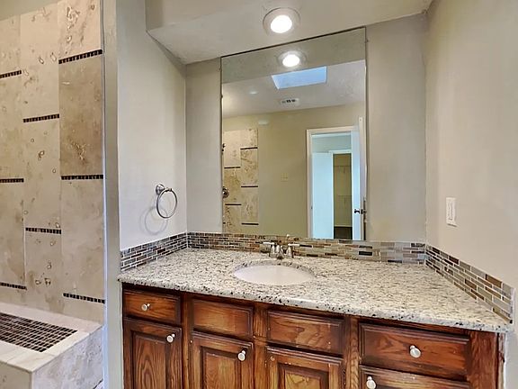 3rd image of 3809 Furneaux Ln #1007