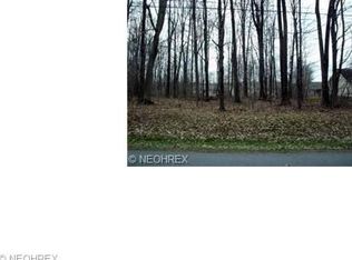 2134 Flame Lake Dr, Roaming shores, OH