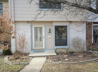 2321 Hidden Meadow Ln, Ballwin, MO 63021