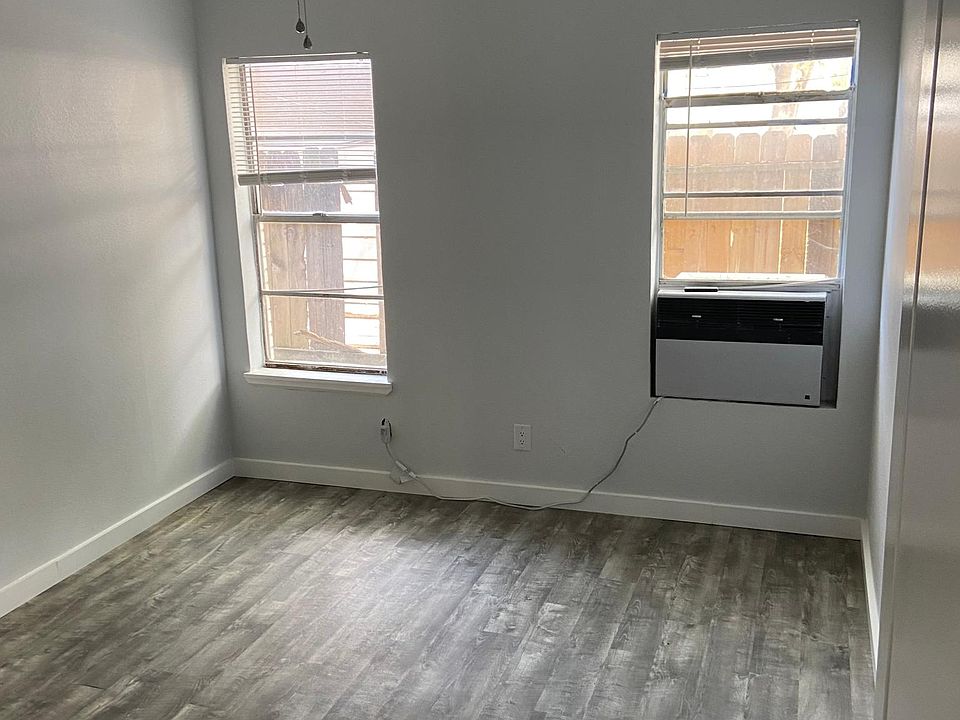 2nd image of 10654 Heizer St #4
