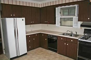 5th image of 596 W Englewood Ave