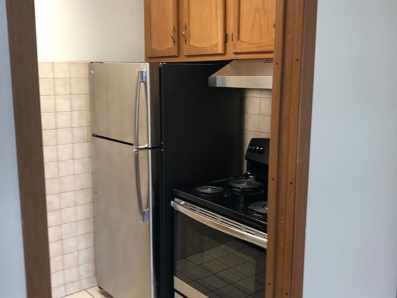 3rd image of 1535 Neil Ave #D
