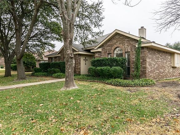 2nd image of 3812 Parkmont Dr