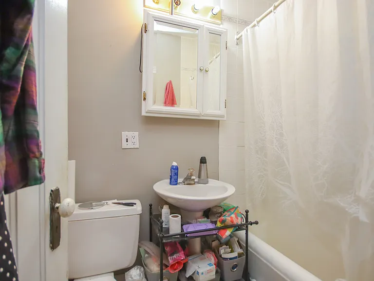 260 Somerset St W #1 — Photo 12