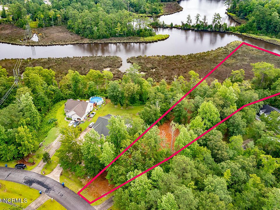 1st image of 321 Farina Drive