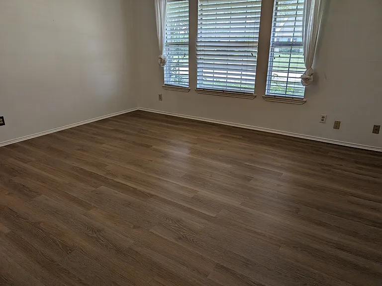 5232 Goodman Dr — Photo 14