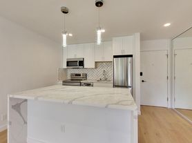 1500 Newlands Avenue