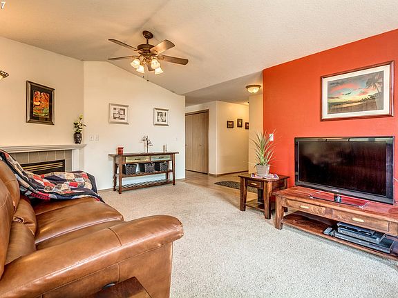 5th image of 15304 NE 90th St