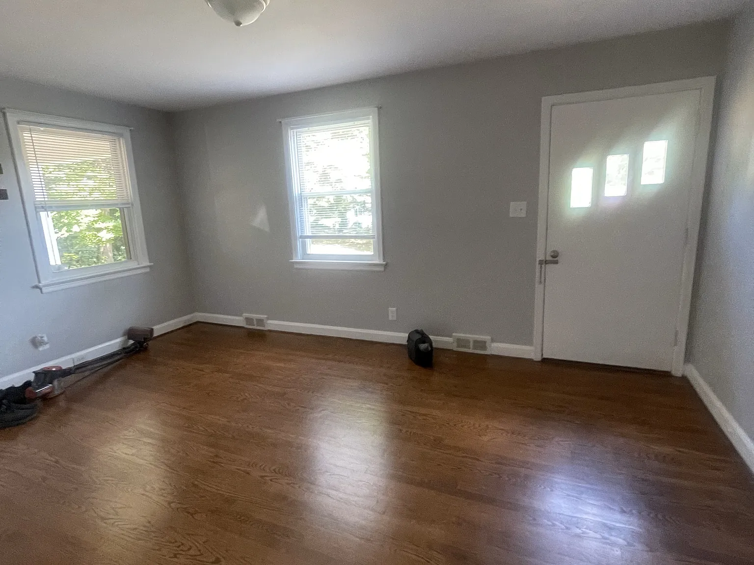 3 bed, 1145 sqft, $1,587 — Photo 3