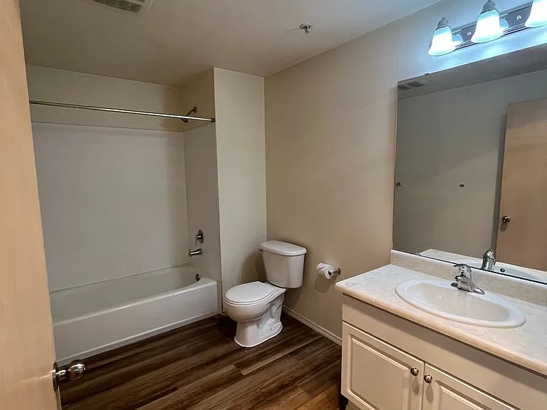 Pickering Place Apartments — Photo 12