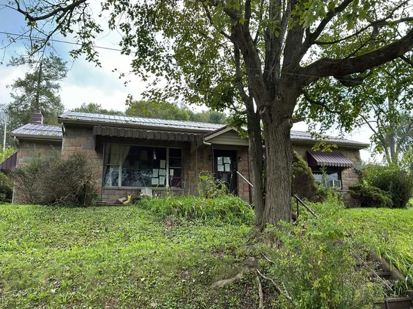 206 Jefferson Ave, Jewett, OH 43986