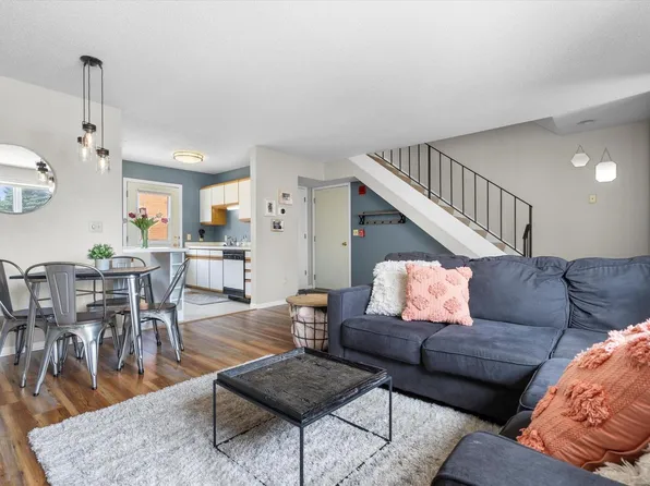 7850 Harwood AVENUE #5, Wauwatosa, WI 53213