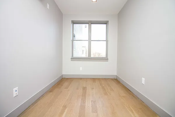 Rented by Nooklyn NYC LLC | media 43