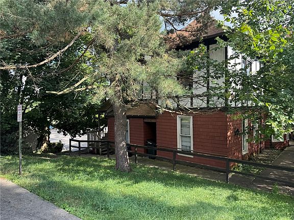 4th image of 447/449 W Pittsburgh St