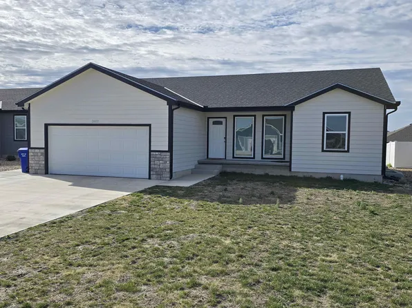 2602 E 24th St, Hays, KS 67601