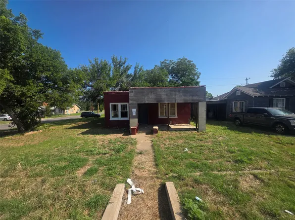 1100 E Walker St, Breckenridge, TX 76424