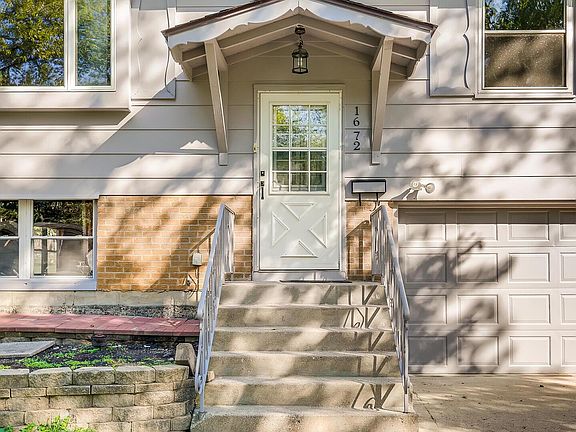 3rd image of 1672 Laurel Ave